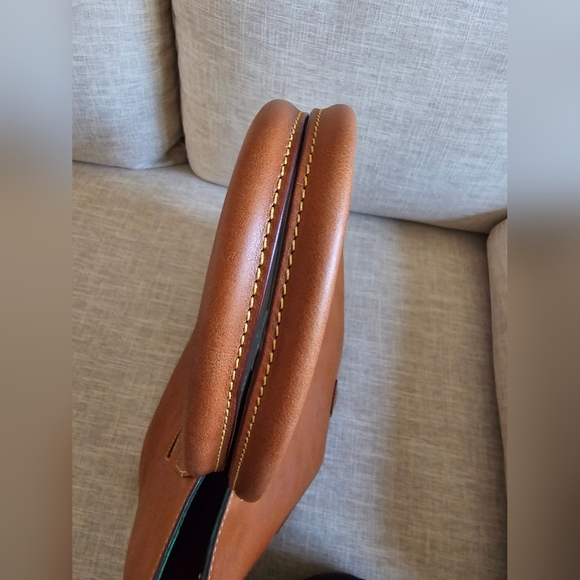 Dooney & Bourke Small Russel Bag, Florentine Leather. - Picture 9 of 14